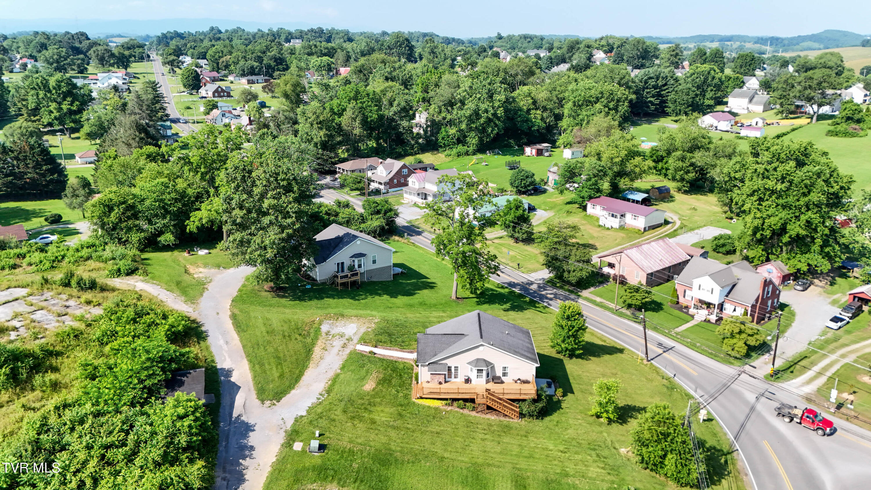 517 West Glade Street Glade Spring, VA 24340 - Photo 52 of 68 517 W Glade St Drone DOM-2