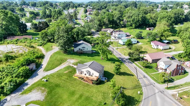 $299,900 | 517 West Glade Street, Glade Spring, VA 24340