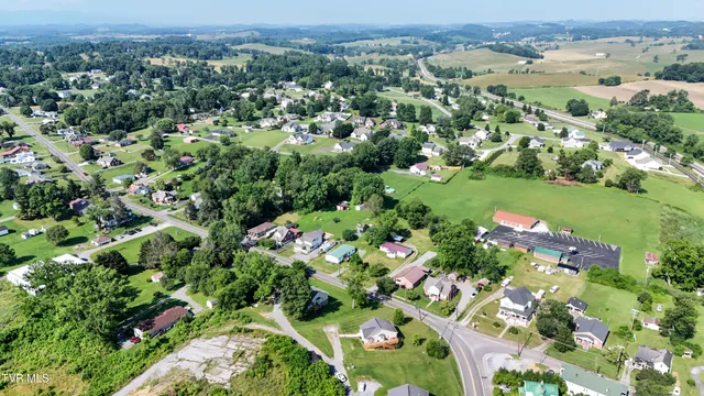 $299,900 | 517 West Glade Street, Glade Spring, VA 24340