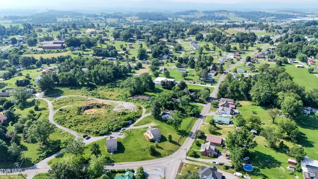 $299,900 | 517 West Glade Street, Glade Spring, VA 24340