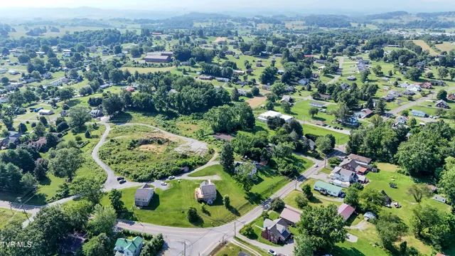 $299,900 | 517 West Glade Street, Glade Spring, VA 24340