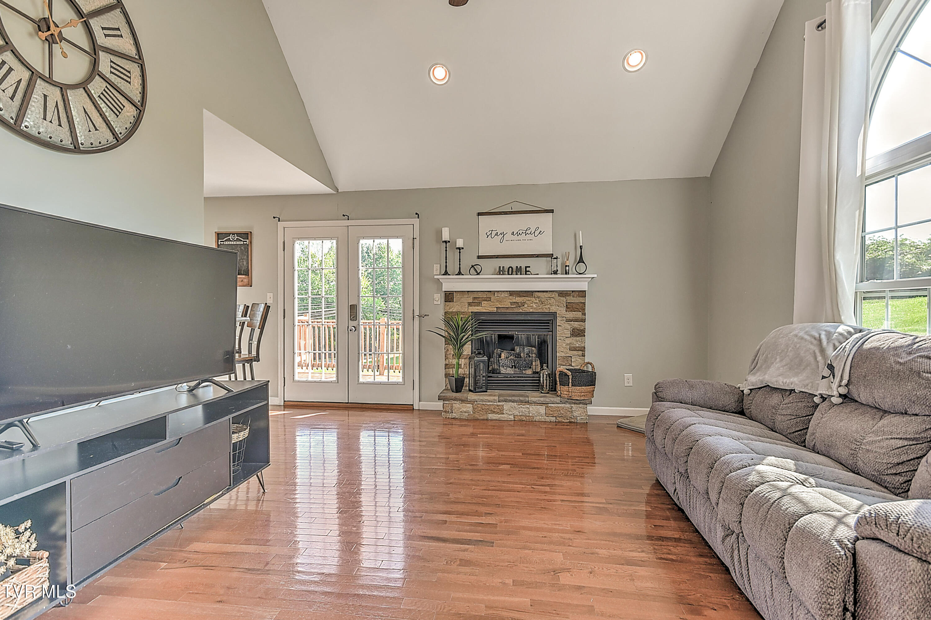 517 West Glade Street Glade Spring, VA 24340 - Photo 7 of 68 517 W Glade St DOM-6