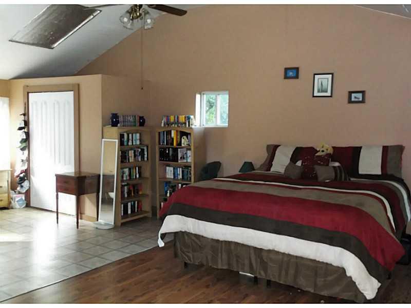 141 Fosters Point Road West Bath, ME 04530 - Photo 11 of 23 Master Bedroom.