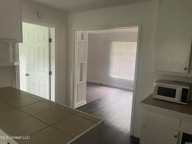 $30,000 | 362 East Leavell Woods Drive, Jackson, MS 39212