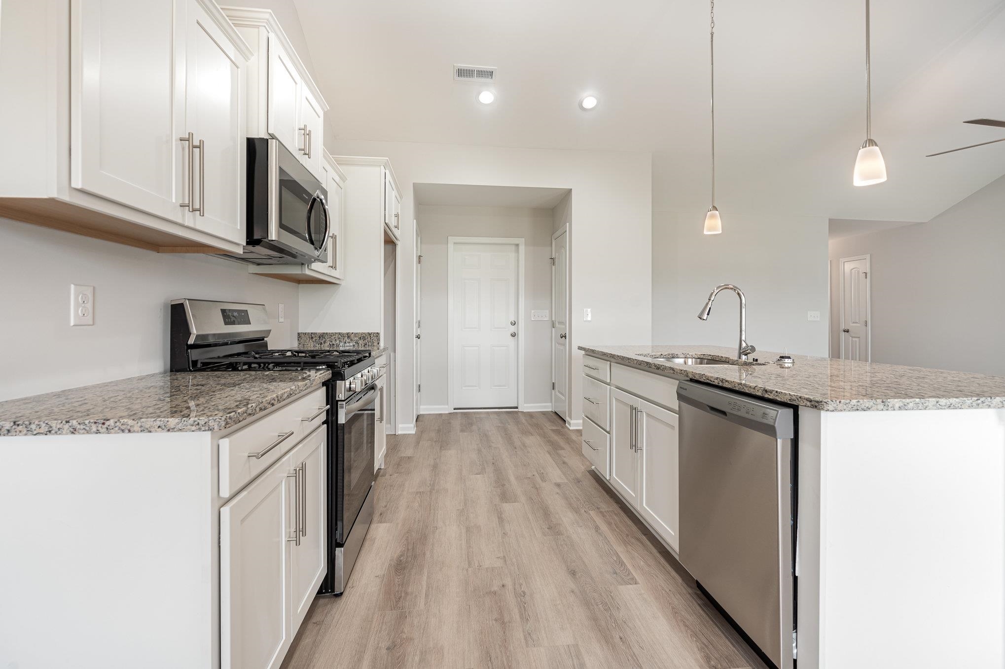 964 Woodside Drive Conway, SC 29526 - Photo 8 of 34