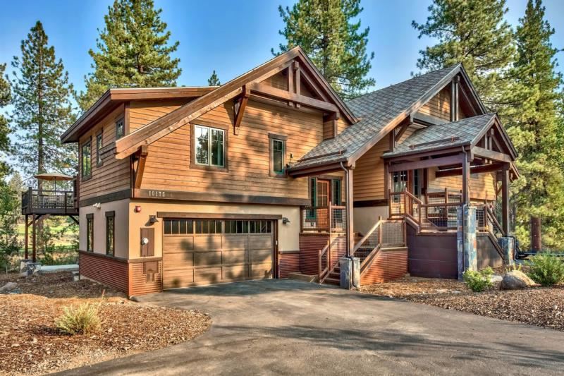 10175 Annies Loop Truckee, CA 96161 - Photo 2 of 21