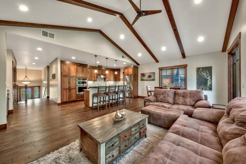 10175 Annies Loop Truckee, CA 96161 - Photo 10 of 21