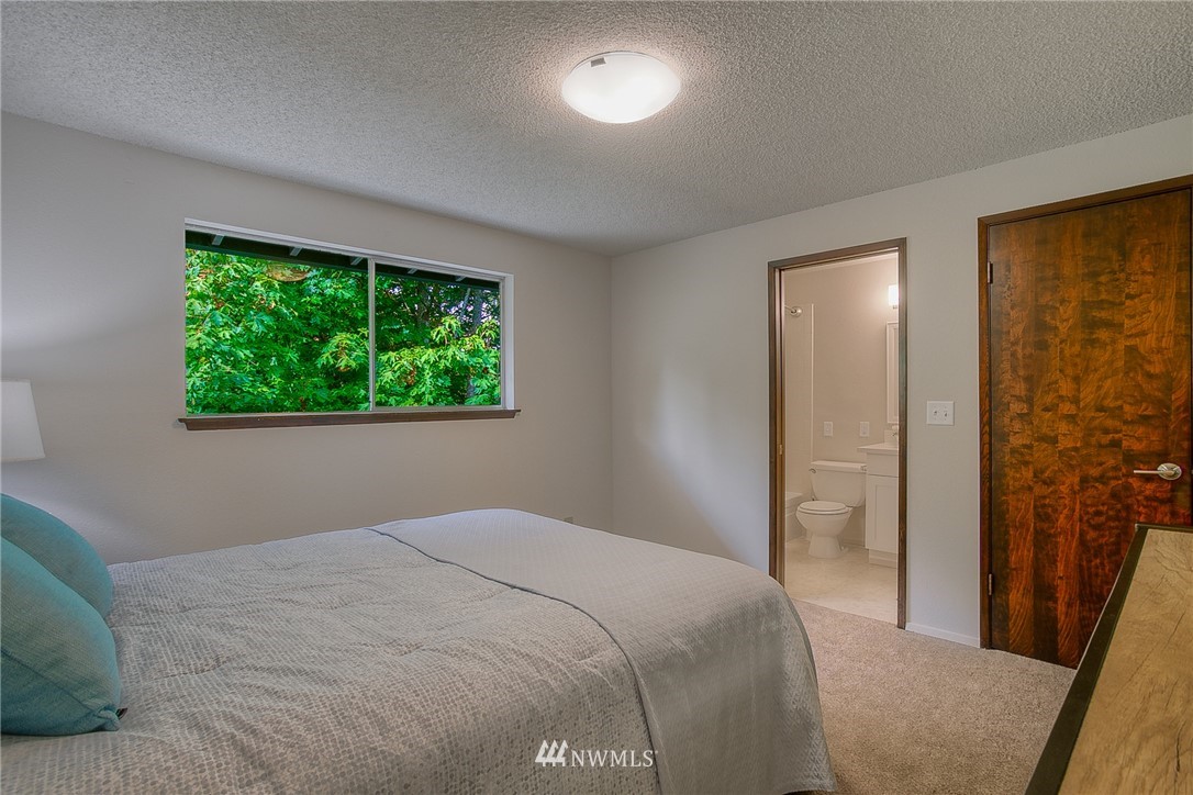 19807 97th Avenue South Renton, WA 98055 - Photo 18 of 25