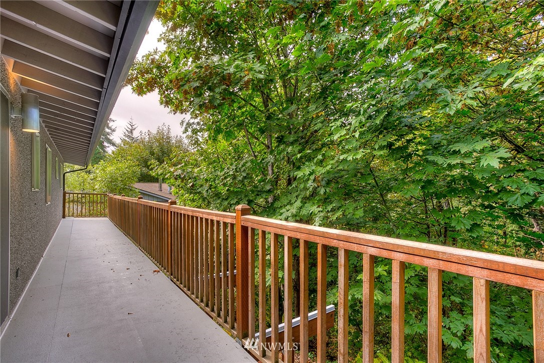 19807 97th Avenue South Renton, WA 98055 - Photo 9 of 25