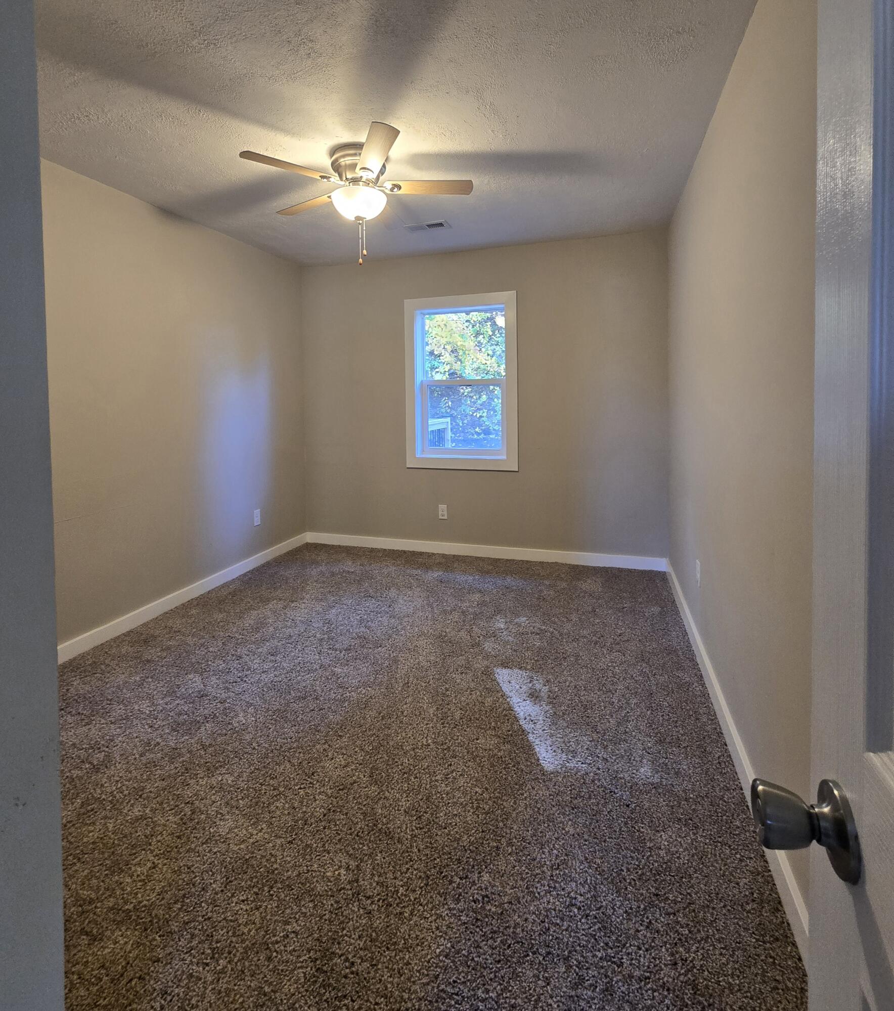 399 Hickory Road Battle Creek, MI 49017 - Photo 16 of 29 20241017_122832 (1)