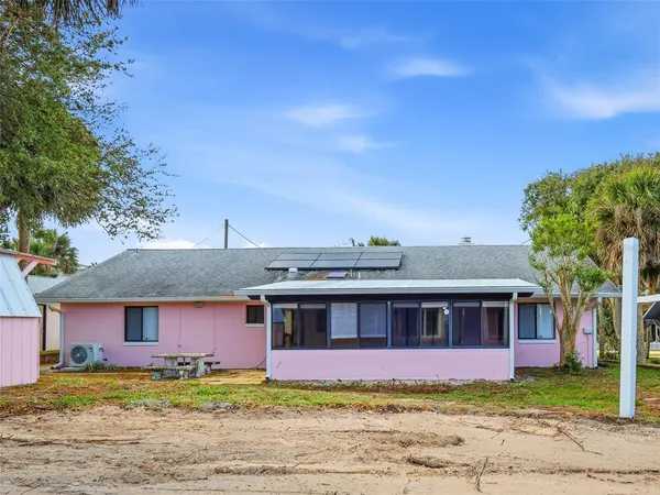$689,000 | 808 East 1st Avenue, New Smyrna Beach, FL 32169