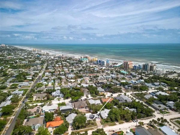 $689,000 | 808 East 1st Avenue, New Smyrna Beach, FL 32169