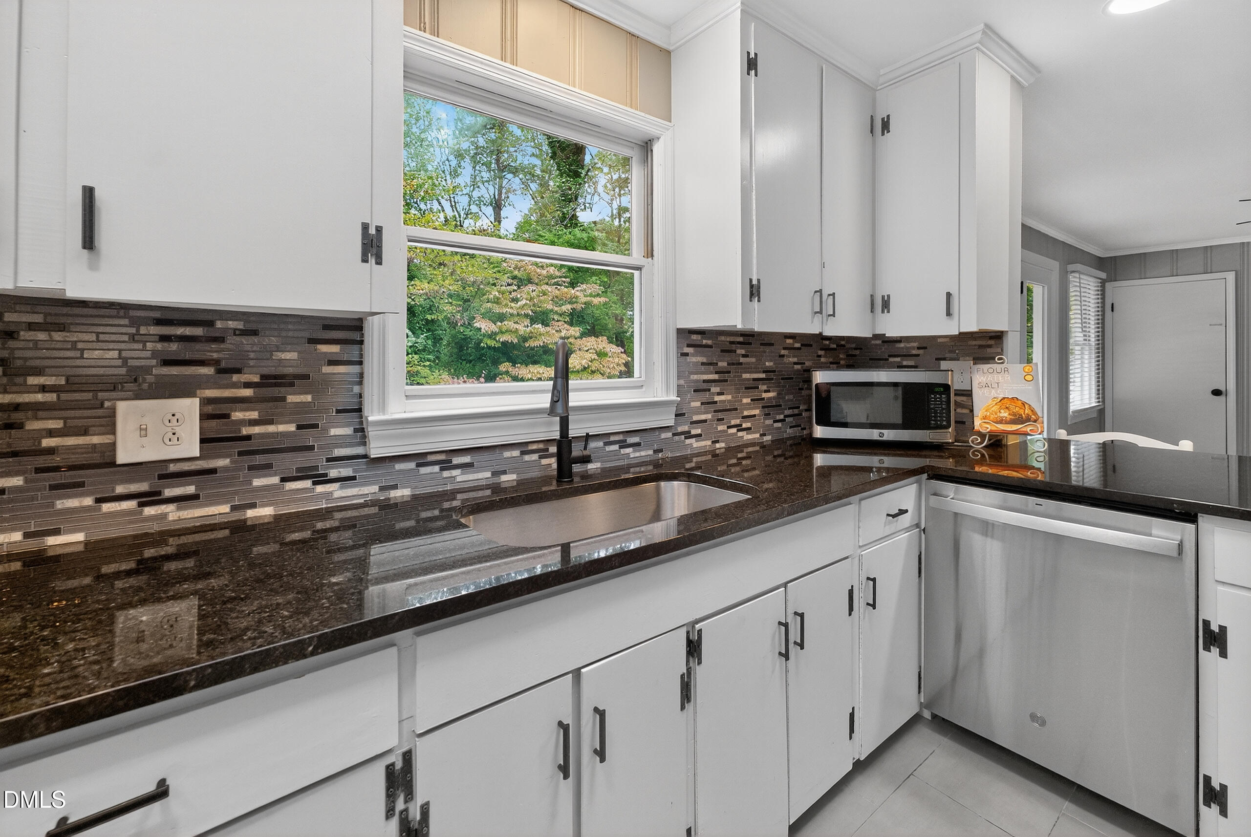 4210 Boxwood Road Raleigh, NC 27612 - Photo 26 of 61 026_DSC08404