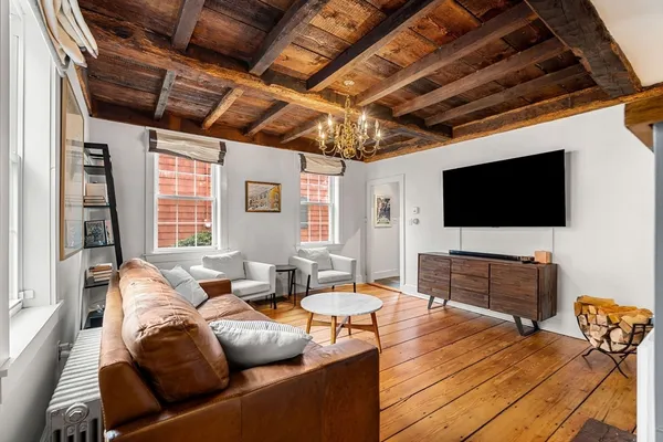 $1,000,000 | 10 Turner Street, Salem, MA 01970