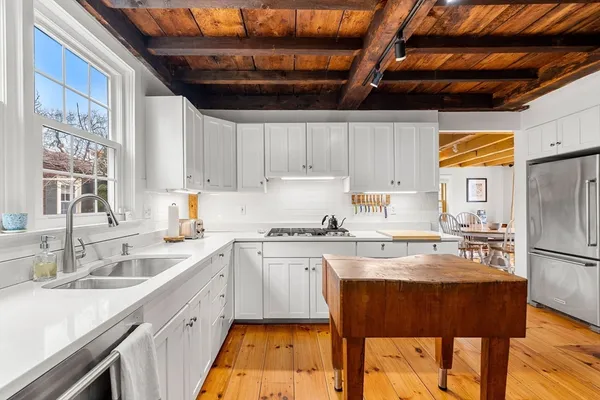 $1,000,000 | 10 Turner Street, Salem, MA 01970