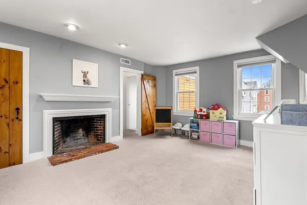 $1,000,000 | 10 Turner Street, Salem, MA 01970