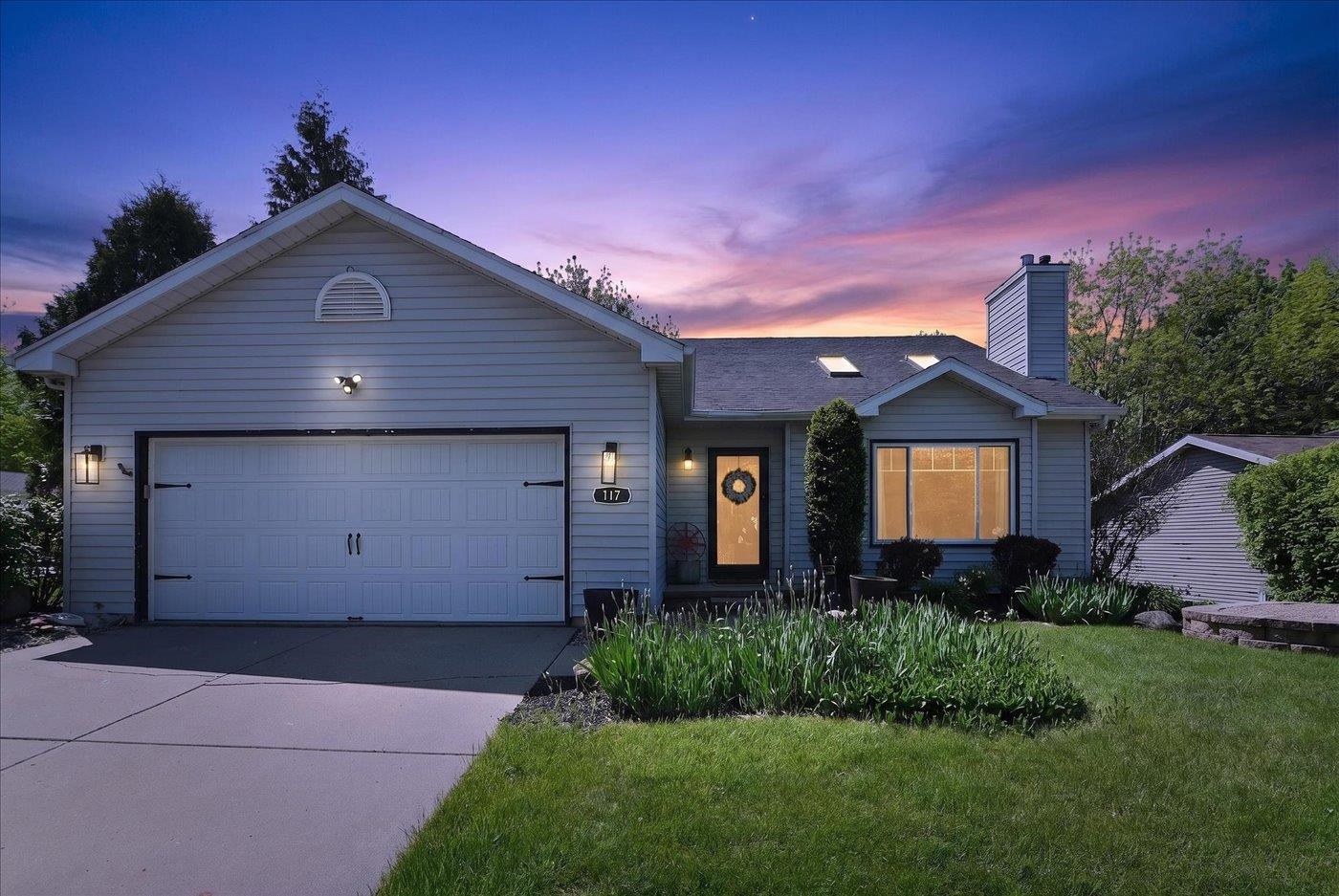 117 Knutson Drive Madison, WI 53704 - Photo 1 of 59