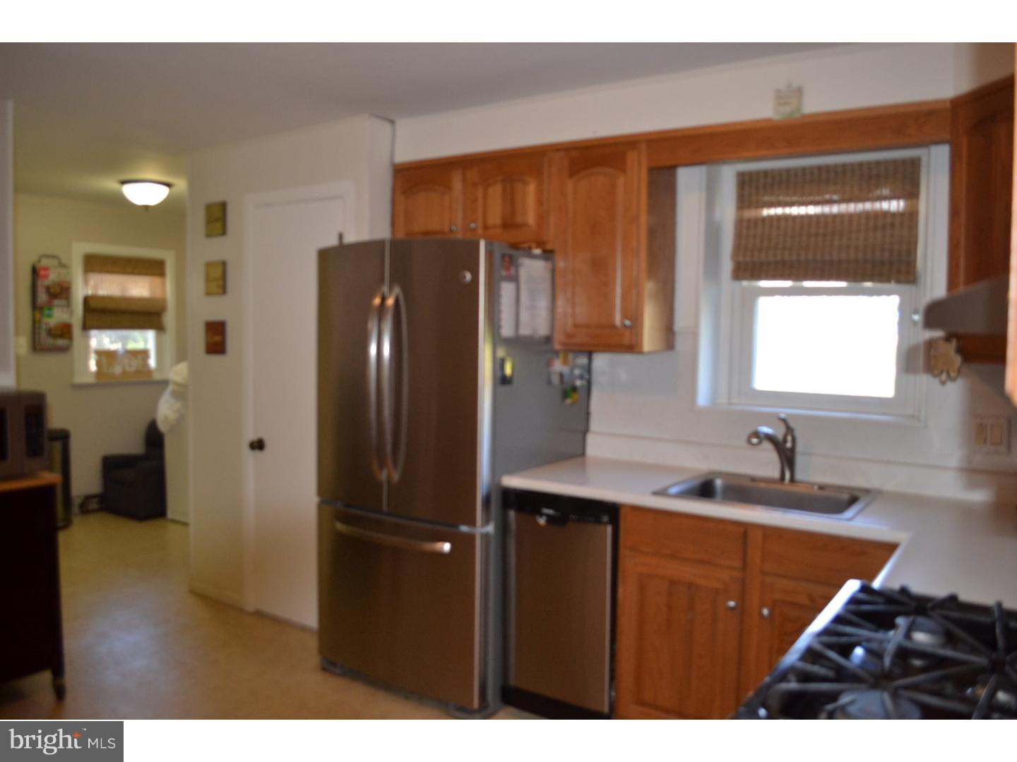 37 Thornridge Road Springfield, PA 19064 - Photo 11 of 25 Kitchen