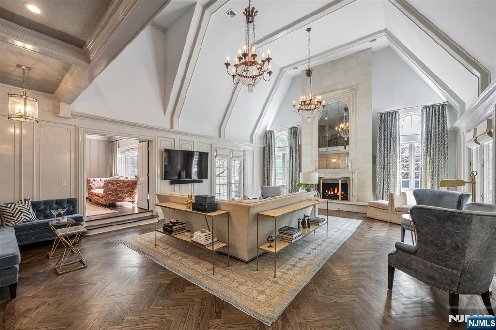 14 Eckert Farm Road Saddle River, NJ 07458 - Photo 6 of 48