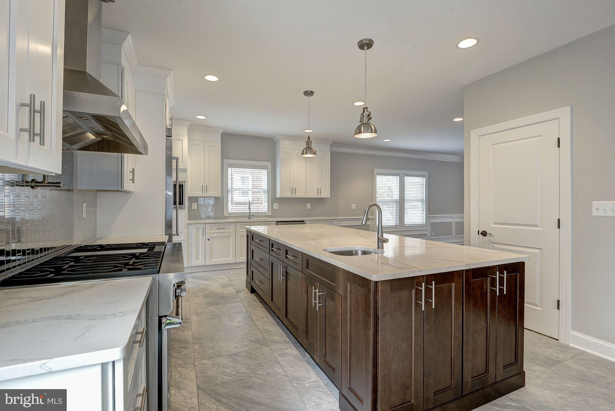 310 East Glebe Road Alexandria, VA 22305 - Photo 12 of 30 Kitchen