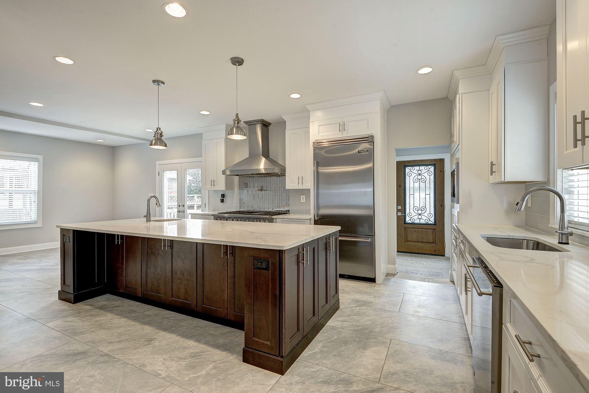 310 East Glebe Road Alexandria, VA 22305 - Photo 14 of 30 Kitchen
