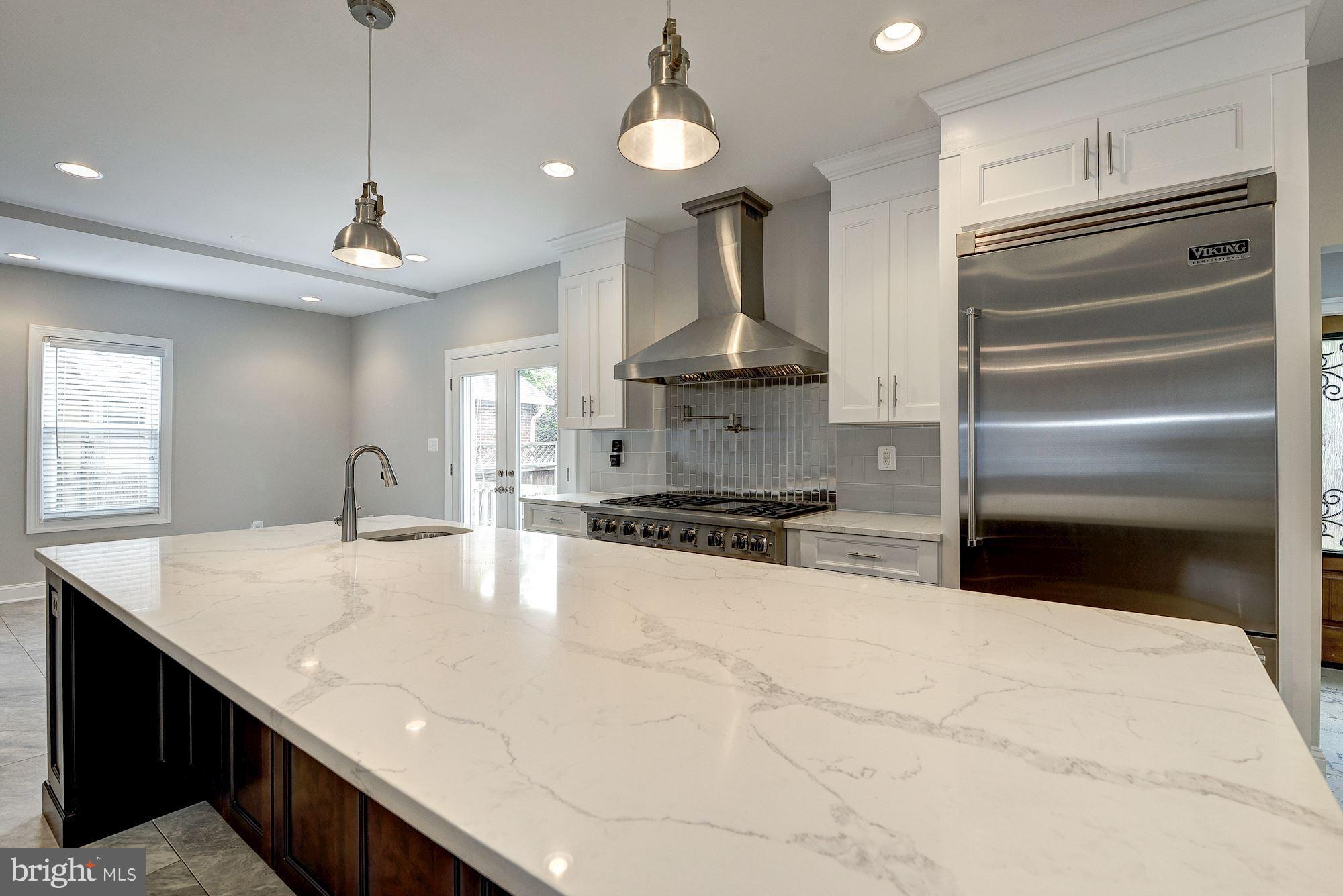 310 East Glebe Road Alexandria, VA 22305 - Photo 16 of 30 Kitchen