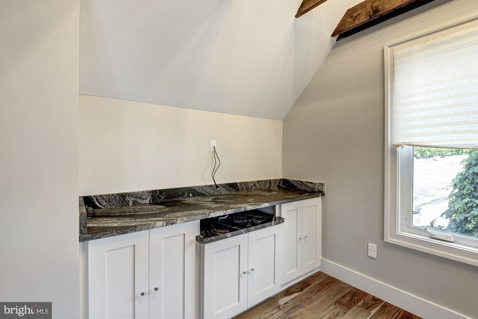 310 East Glebe Road Alexandria, VA 22305 - Photo 26 of 30 Interior (General)