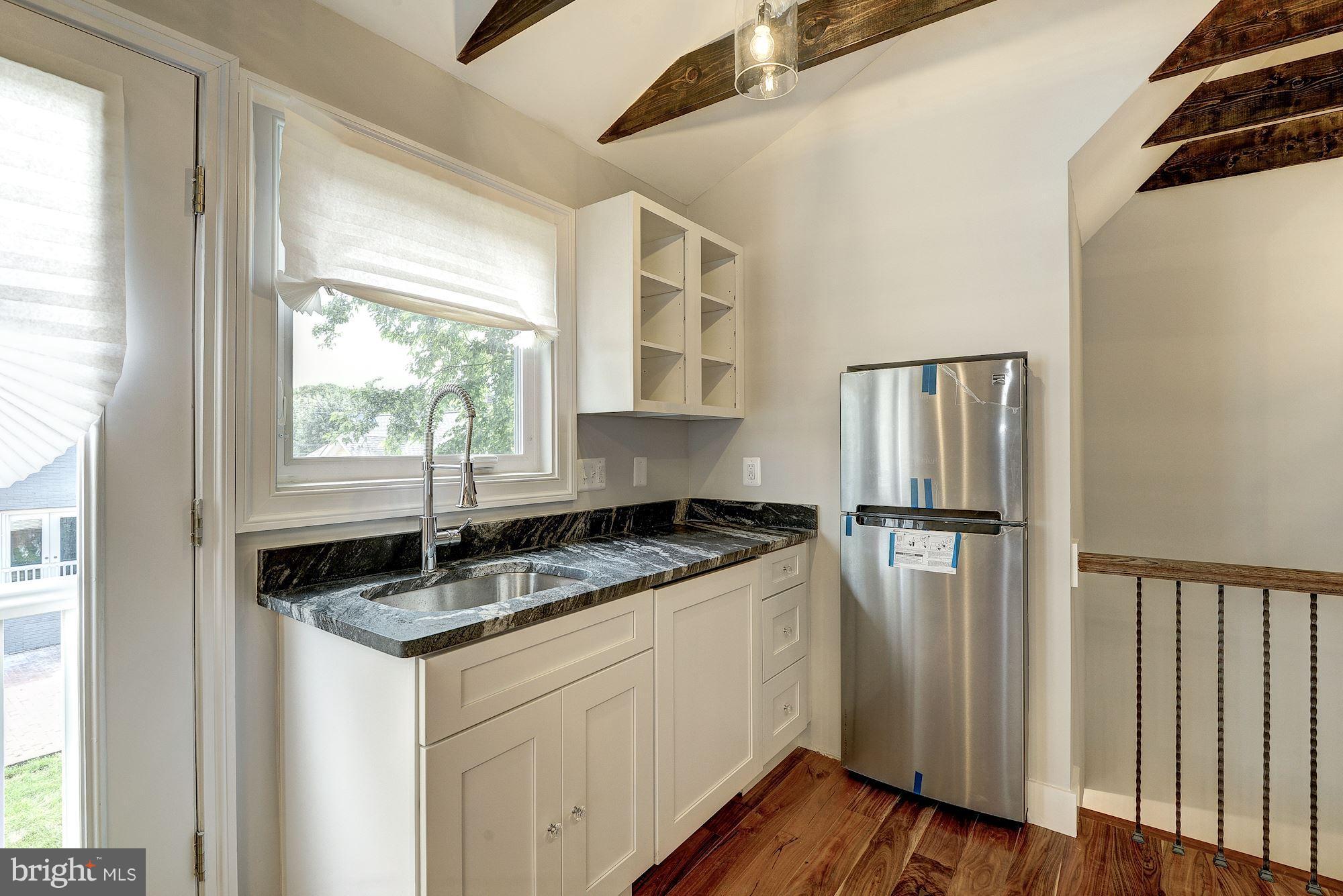 310 East Glebe Road Alexandria, VA 22305 - Photo 27 of 30 Interior (General)