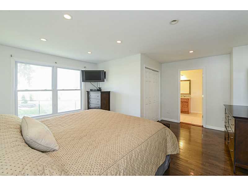 592 Pippin Orchard Road Cranston, RI 02921 - Photo 14 of 25 Master Bedroom.