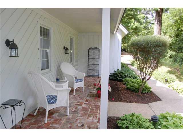 8925 Sargent Road Indianapolis, IN 46256 - Photo 2 of 24 Gallery Image 2