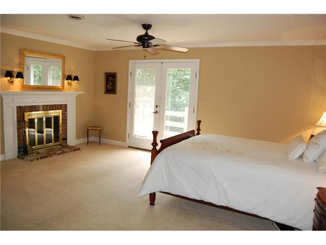 8925 Sargent Road Indianapolis, IN 46256 - Photo 15 of 24 Gallery Image 15