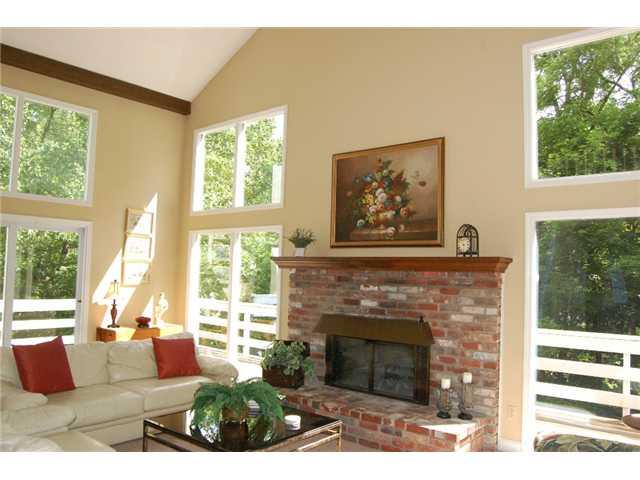 8925 Sargent Road Indianapolis, IN 46256 - Photo 4 of 24 Gallery Image 4