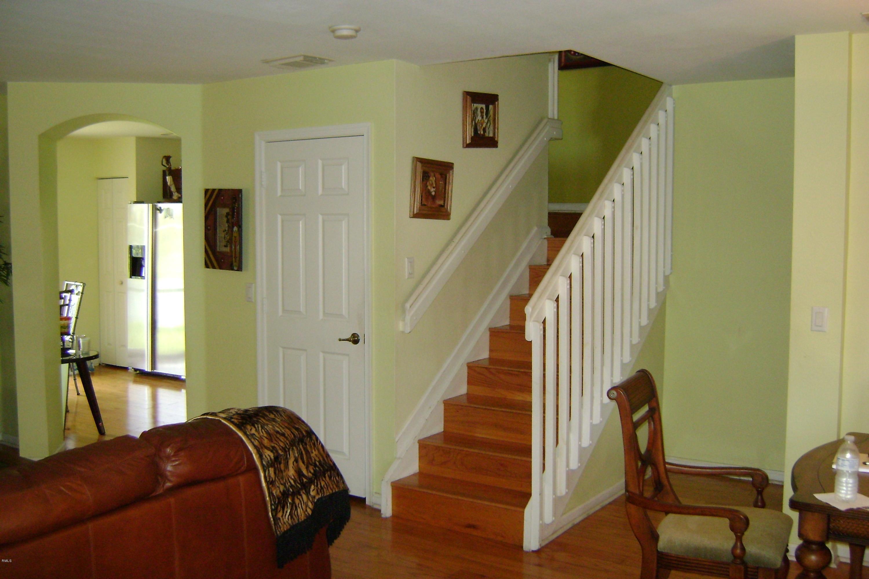 6301 Sandy Bank Terrace Riviera Beach, FL 33407 - Photo 3 of 6 DSC04911