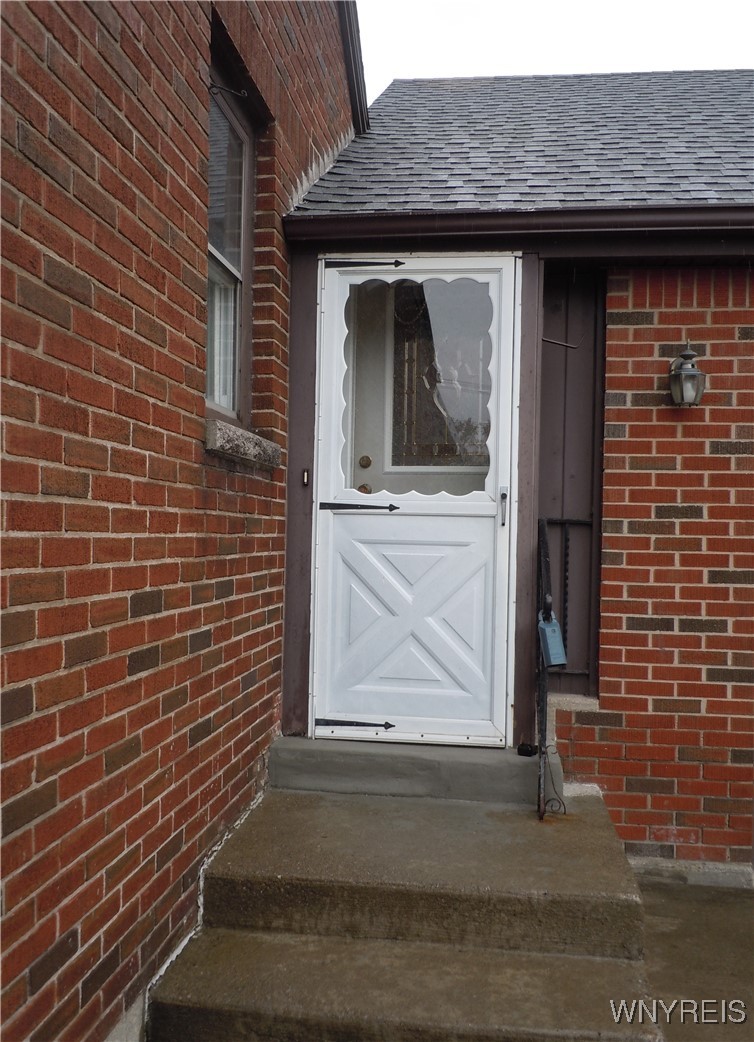 437 French Road Cheektowaga, NY 14227 - Photo 4 of 45