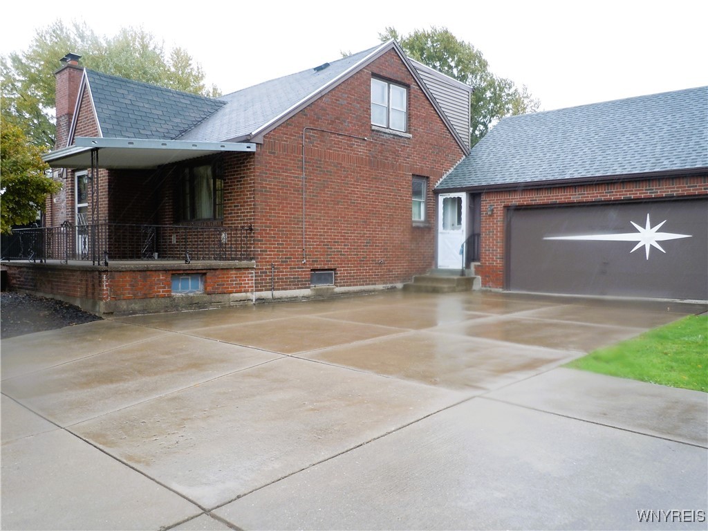 437 French Road Cheektowaga, NY 14227 - Photo 5 of 45