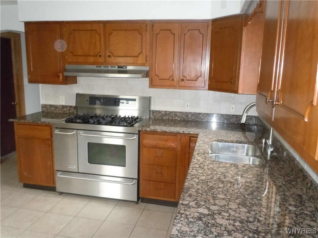 437 French Road Cheektowaga, NY 14227 - Photo 7 of 45