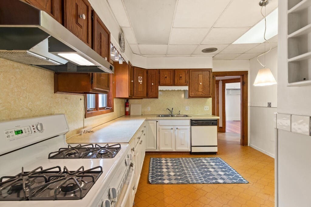 75-77 Pearson Road Medford, MA 02155 - Photo 10 of 40 Gallery Image 10