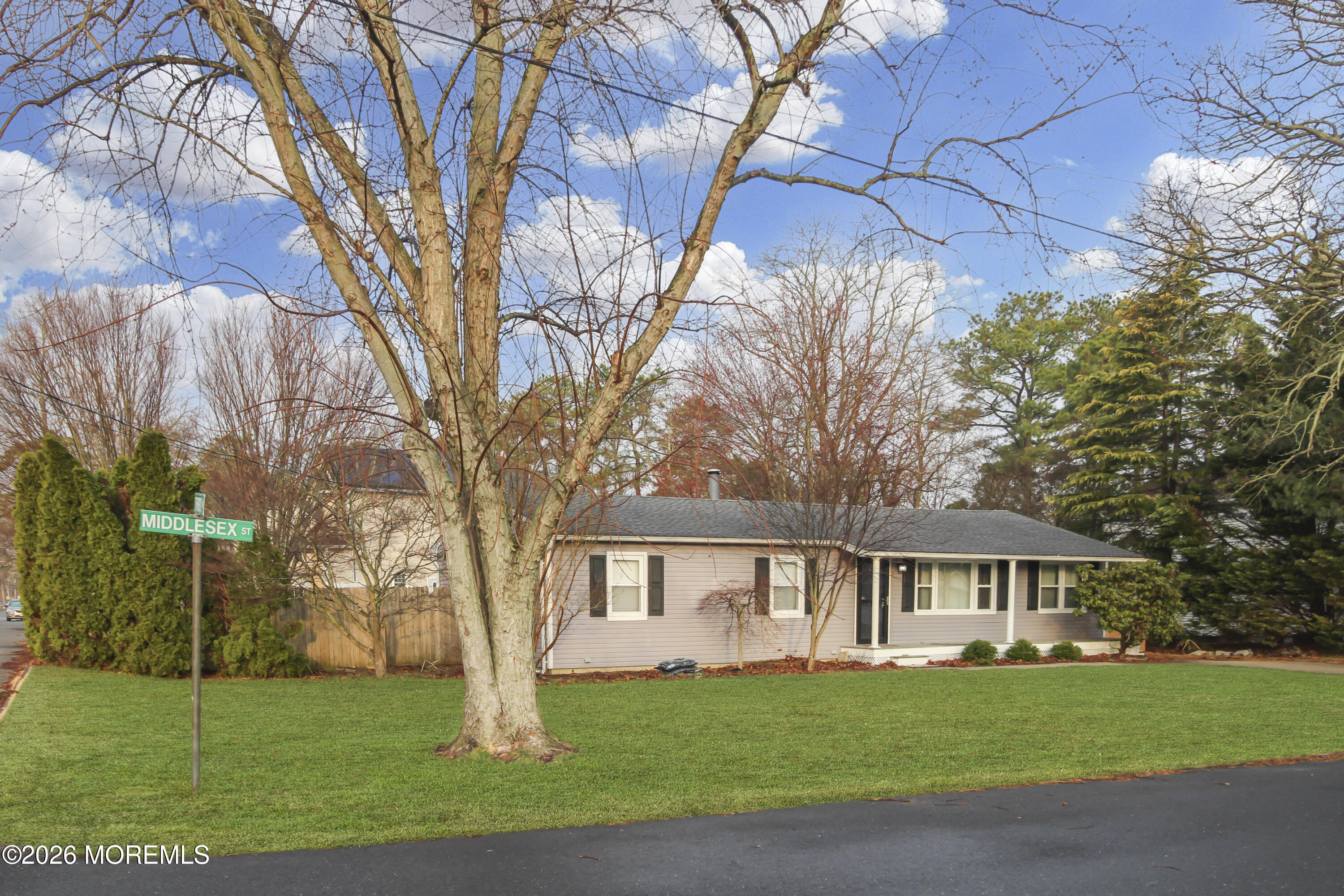 301 Middlesex Street Toms River, NJ 08757 - Photo 3 of 25 IMG_7127