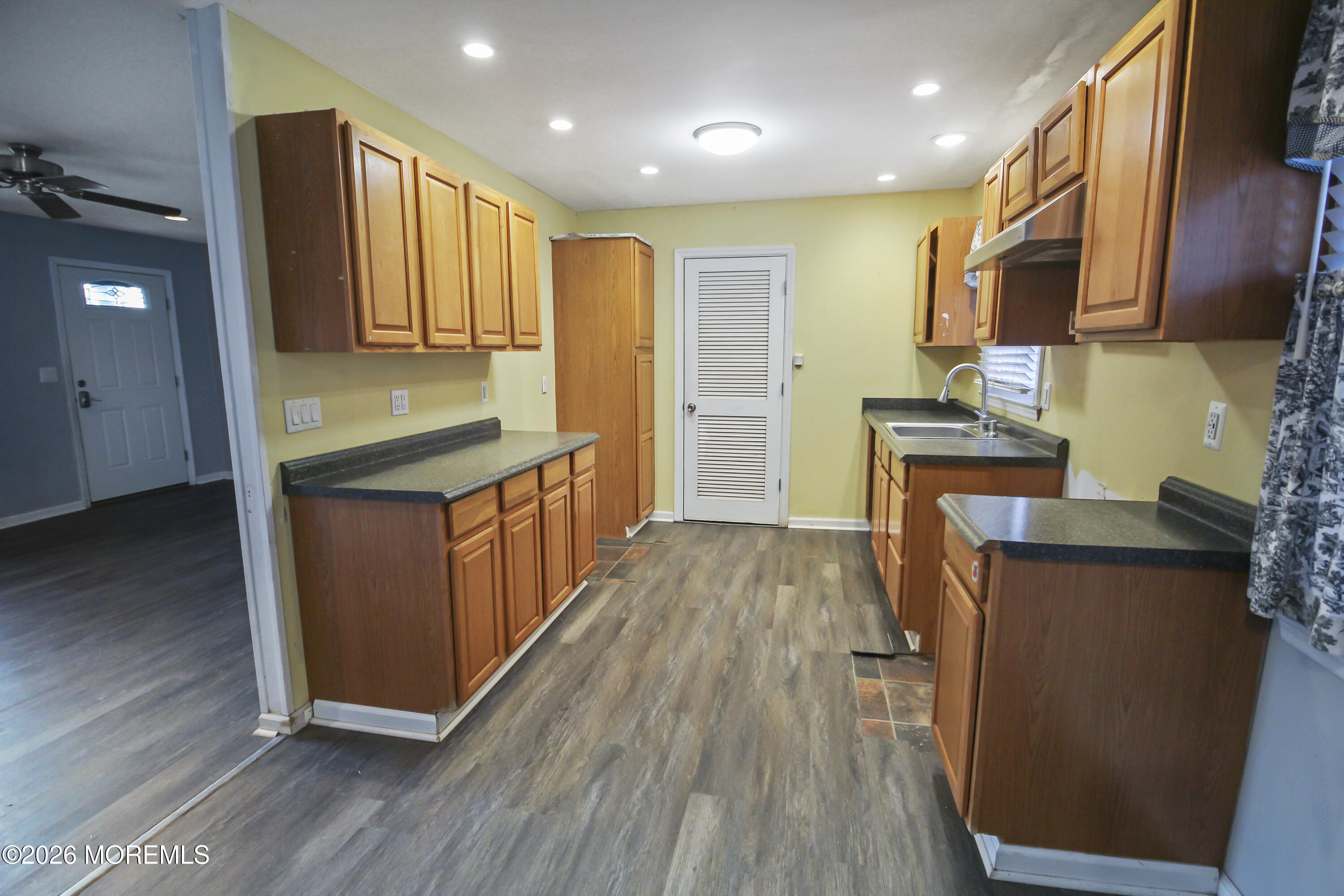 301 Middlesex Street Toms River, NJ 08757 - Photo 10 of 25 IMG_7140