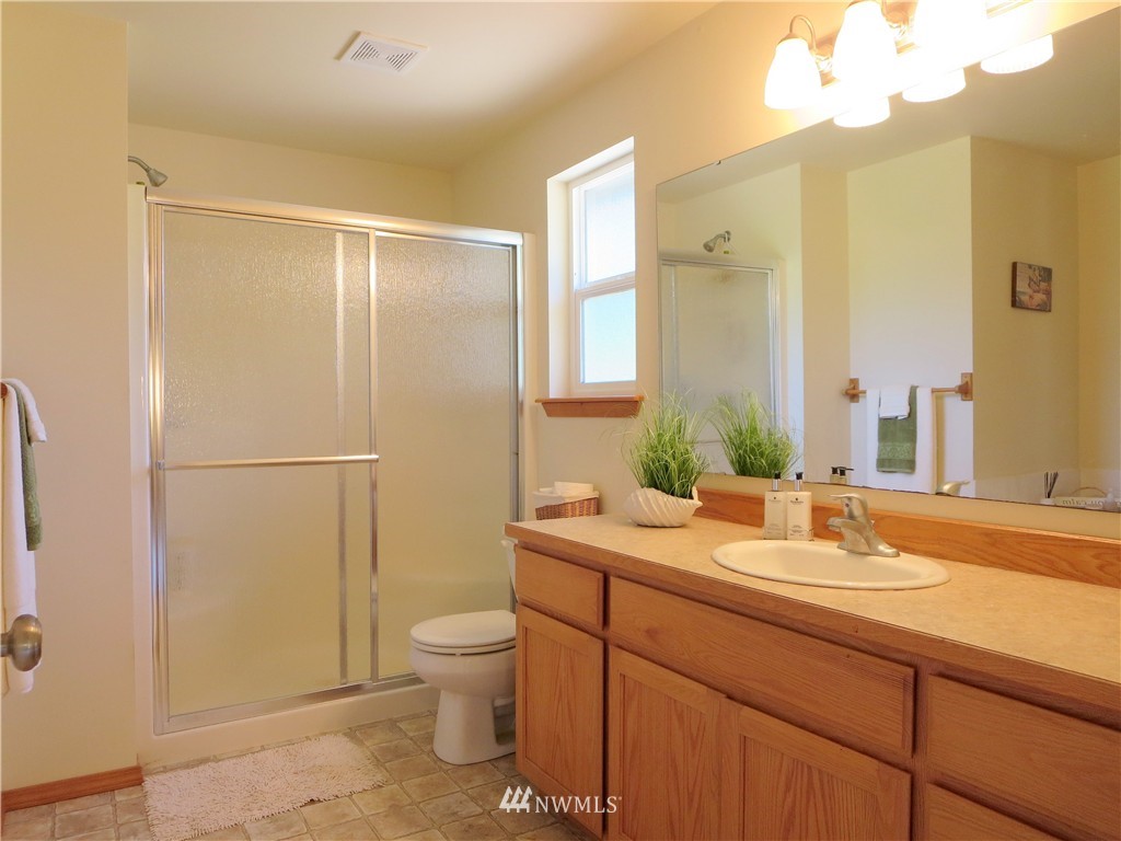 8108 173rd Avenue Southwest Rochester, WA 98579 - Photo 13 of 25 Gallery Image 13