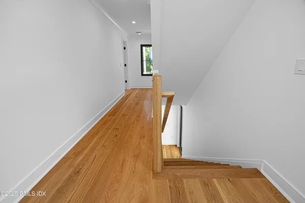 $3,195,000 | 20 Sound Beach Avenue, Old Greenwich, CT 06870