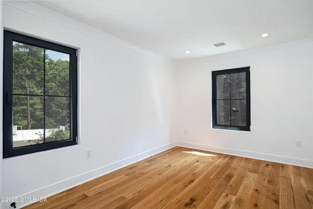 $3,295,000 | 20 Sound Beach Avenue, Old Greenwich, CT 06870