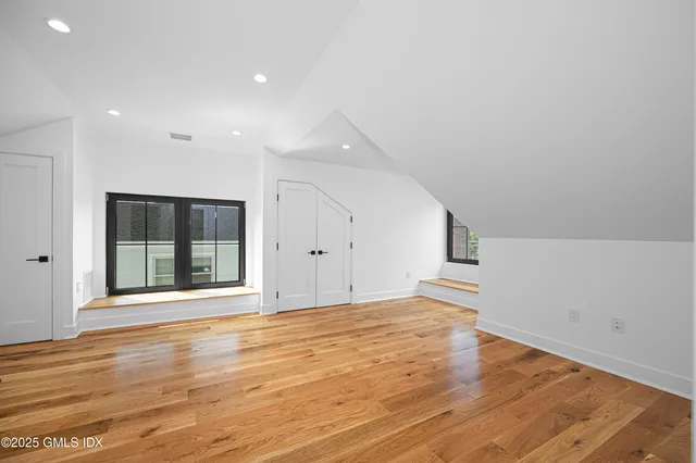 $3,295,000 | 20 Sound Beach Avenue, Old Greenwich, CT 06870