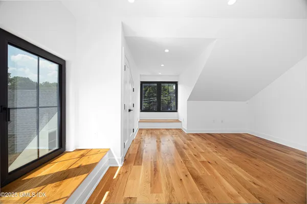 $3,195,000 | 20 Sound Beach Avenue, Old Greenwich, CT 06870