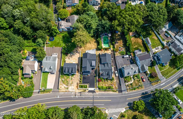 $3,295,000 | 20 Sound Beach Avenue, Old Greenwich, CT 06870