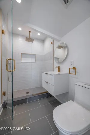 $3,195,000 | 20 Sound Beach Avenue, Old Greenwich, CT 06870