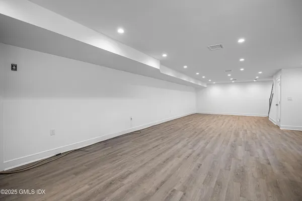 $3,195,000 | 20 Sound Beach Avenue, Old Greenwich, CT 06870