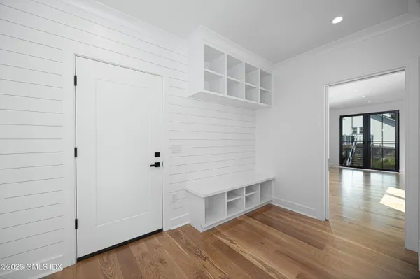 $3,195,000 | 20 Sound Beach Avenue, Old Greenwich, CT 06870