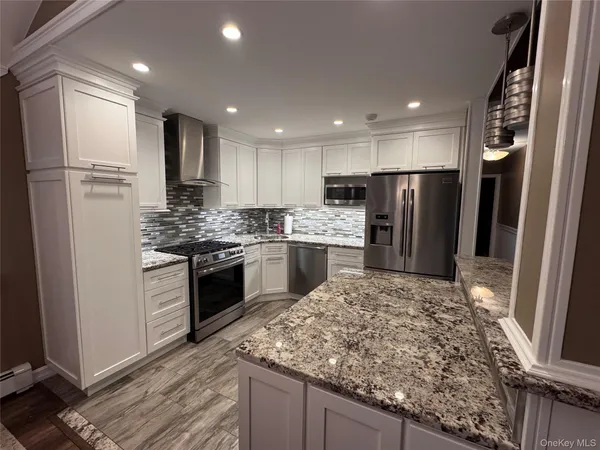 $525,000 | 33 Bass Court, Manorville, NY 11949