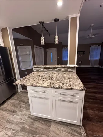 $525,000 | 33 Bass Court, Manorville, NY 11949